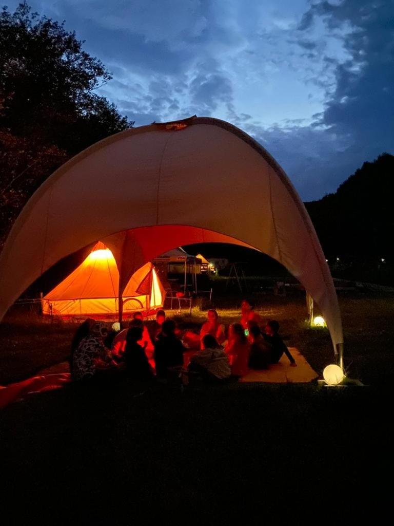 Forest Glamping Braşov Extérieur photo