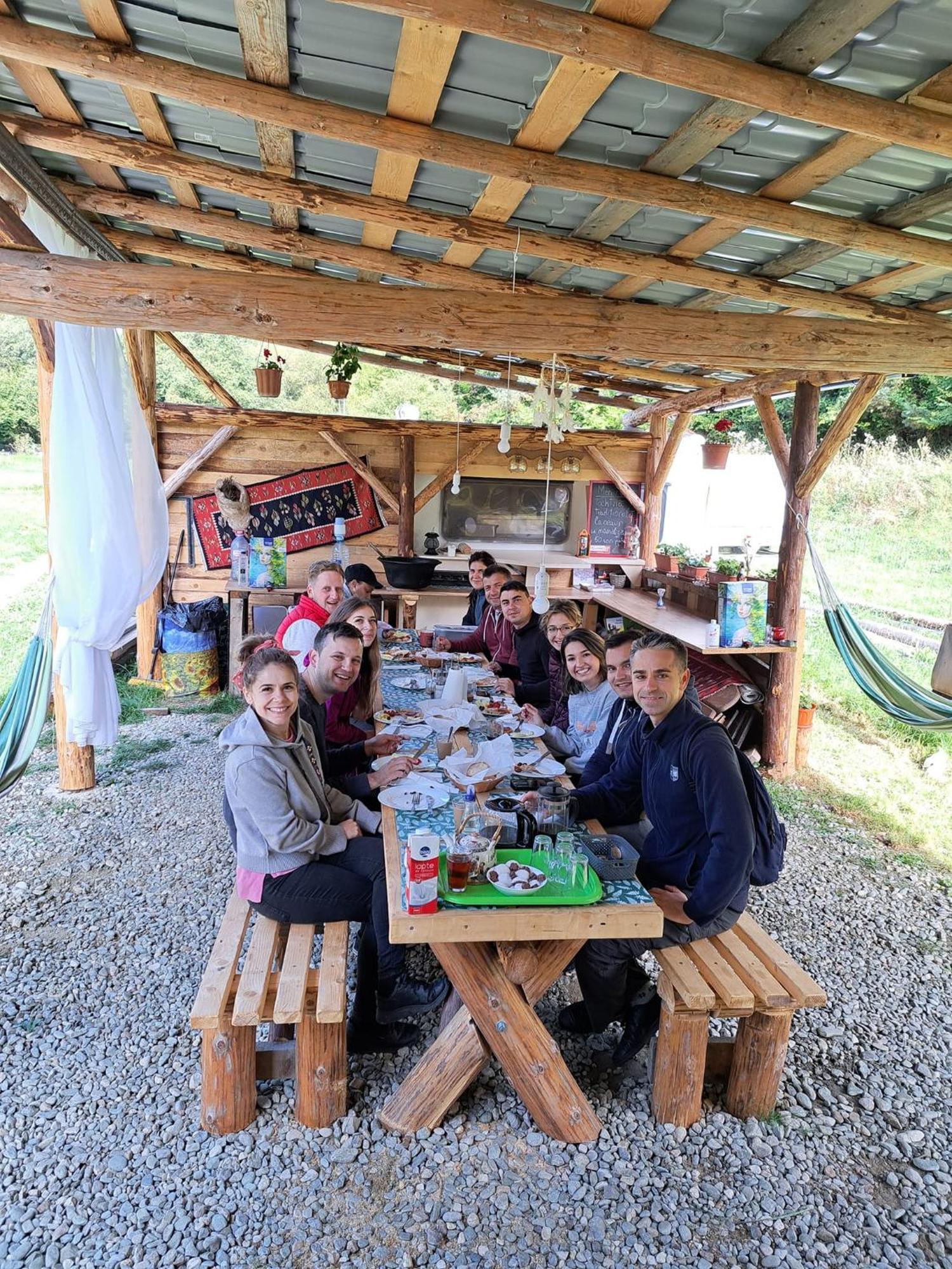 Forest Glamping Braşov Extérieur photo