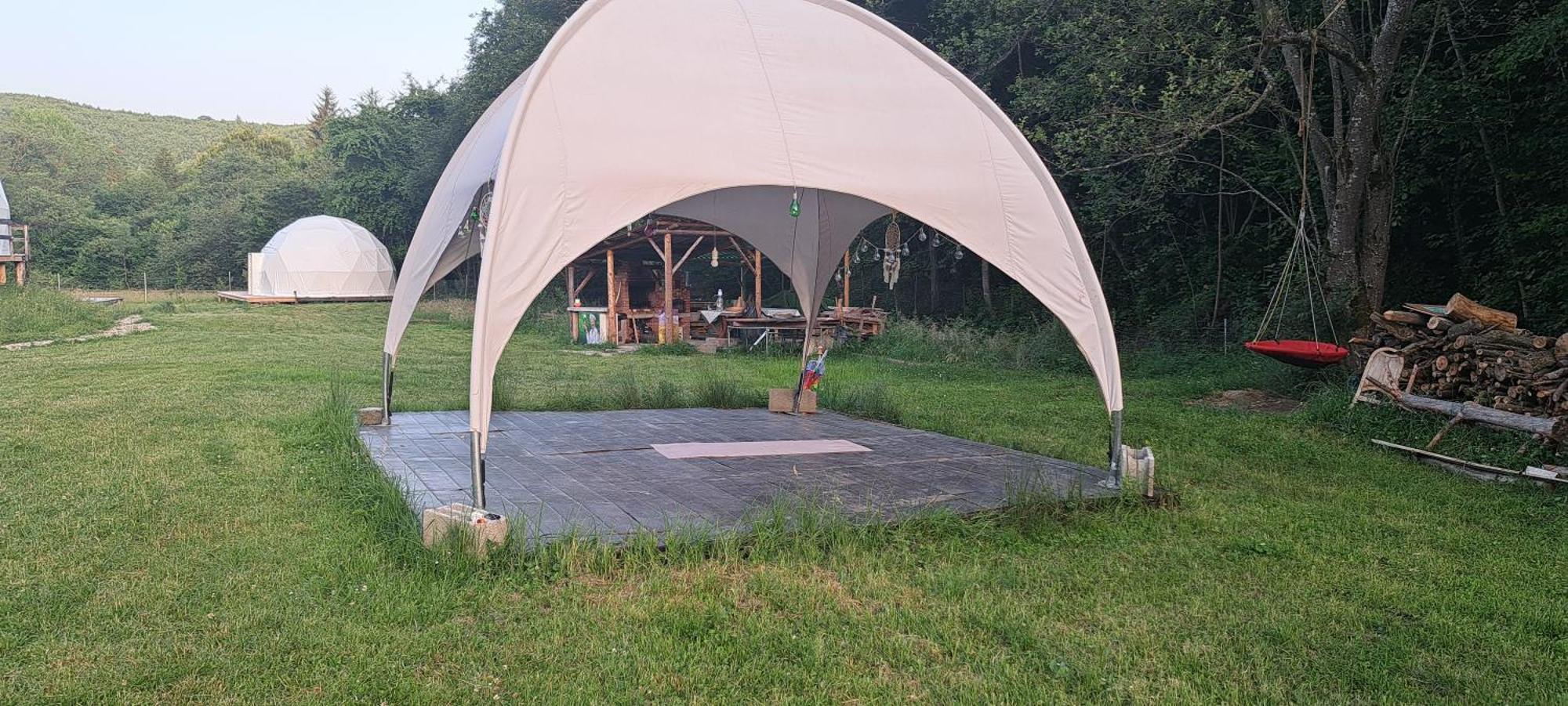 Forest Glamping Braşov Extérieur photo